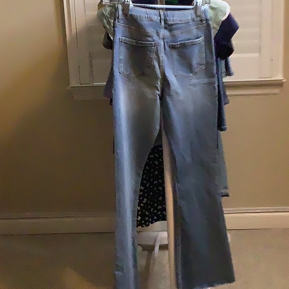 Oshkosh Girls Jeans - Picture 2 of 3